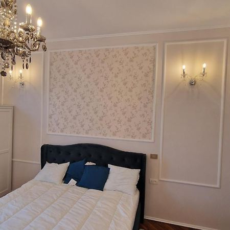 Uvs Central Luxury Apartment Gran Varadino Esterno foto