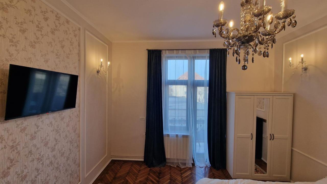 Uvs Central Luxury Apartment Gran Varadino Esterno foto