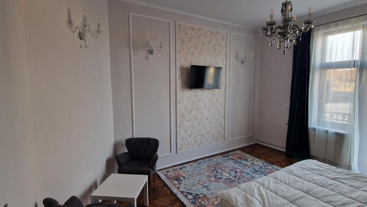 Uvs Central Luxury Apartment Gran Varadino Esterno foto