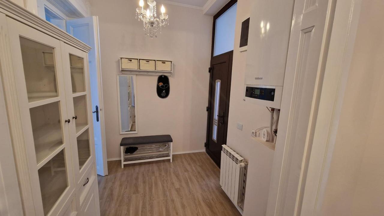 Uvs Central Luxury Apartment Gran Varadino Esterno foto
