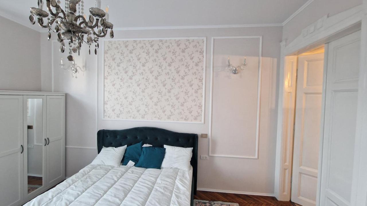 Uvs Central Luxury Apartment Gran Varadino Esterno foto